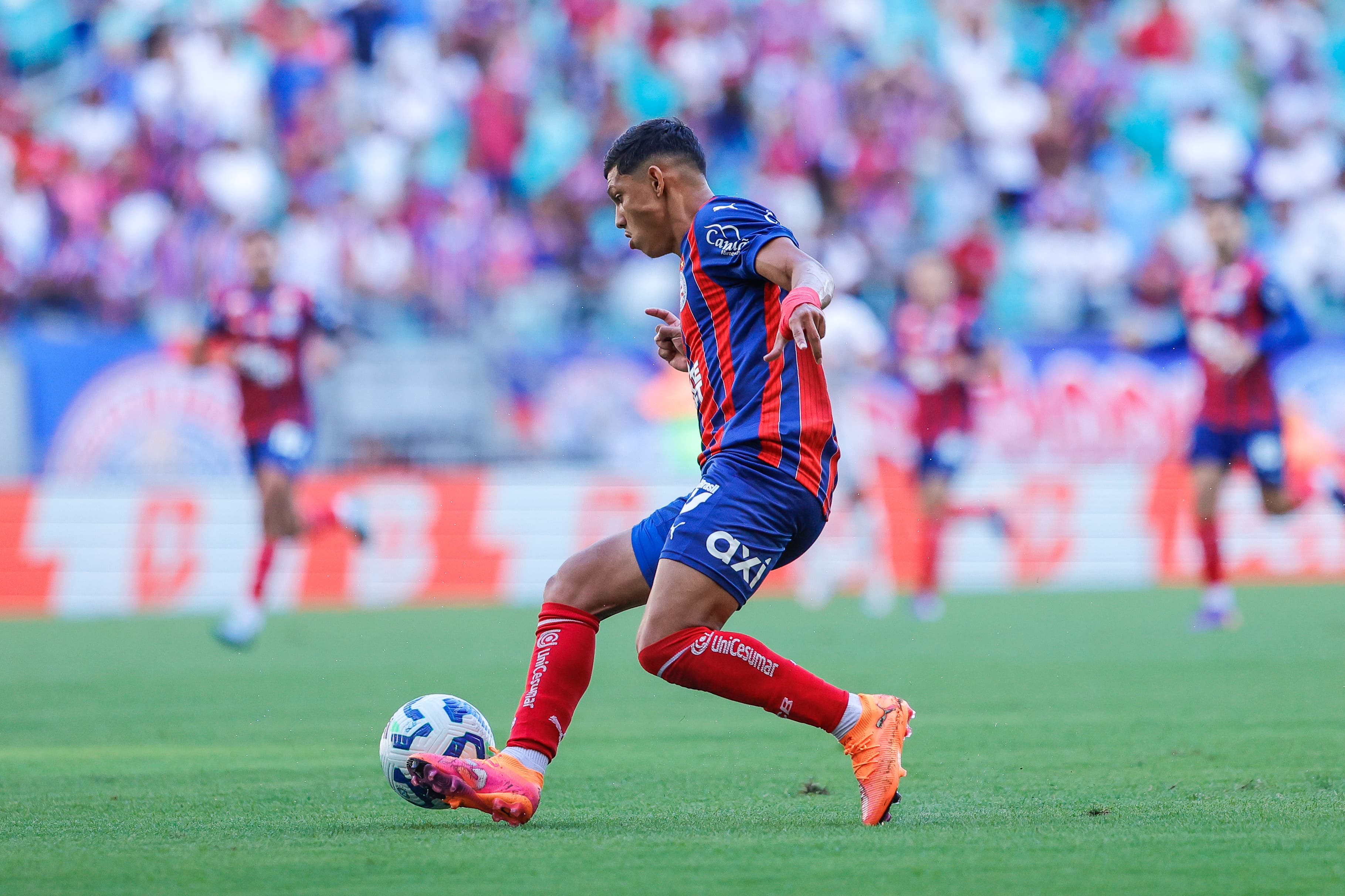 Bahia e Internacional se enfrentam por vaga no G-5 do Brasileirão em Porto Alegre