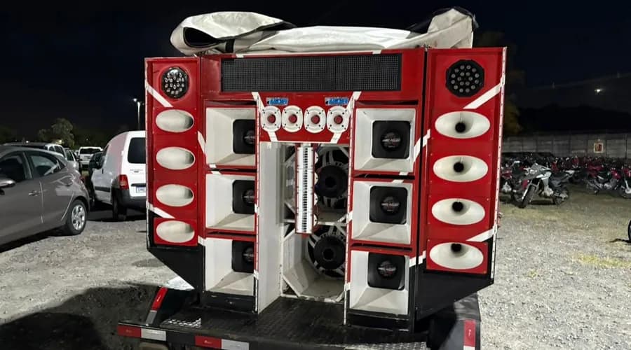 Operação Paredão da PMBA apreende carros e som em Salvador e Lauro de Freitas