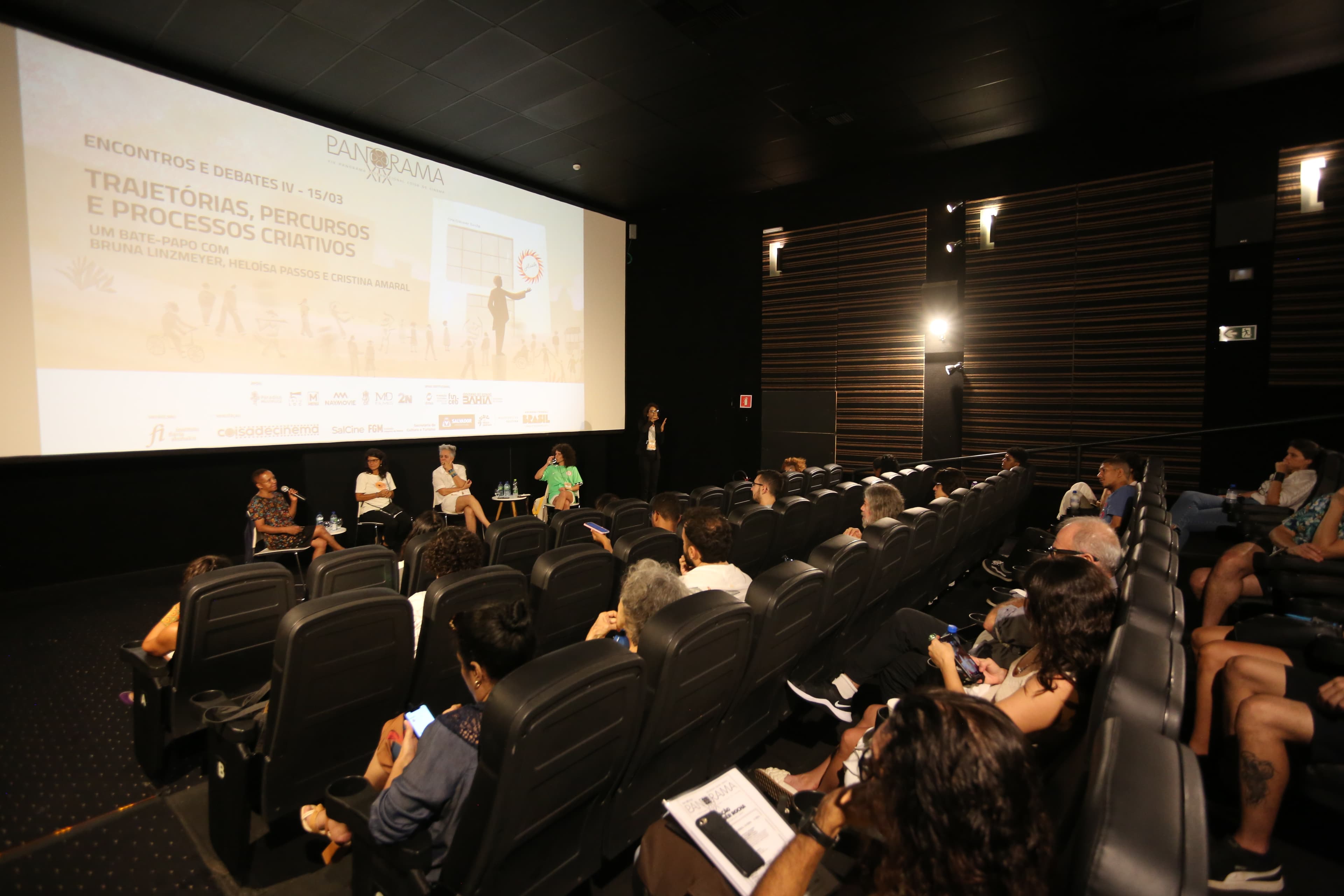 Polêmica sobre nova lei do cinema em Salvador: debates entre frequentadores