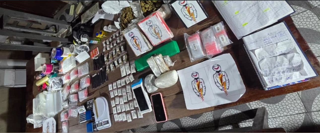 Polícia apreende drogas com imagem de Zé Pilintra em laboratório na Bahia