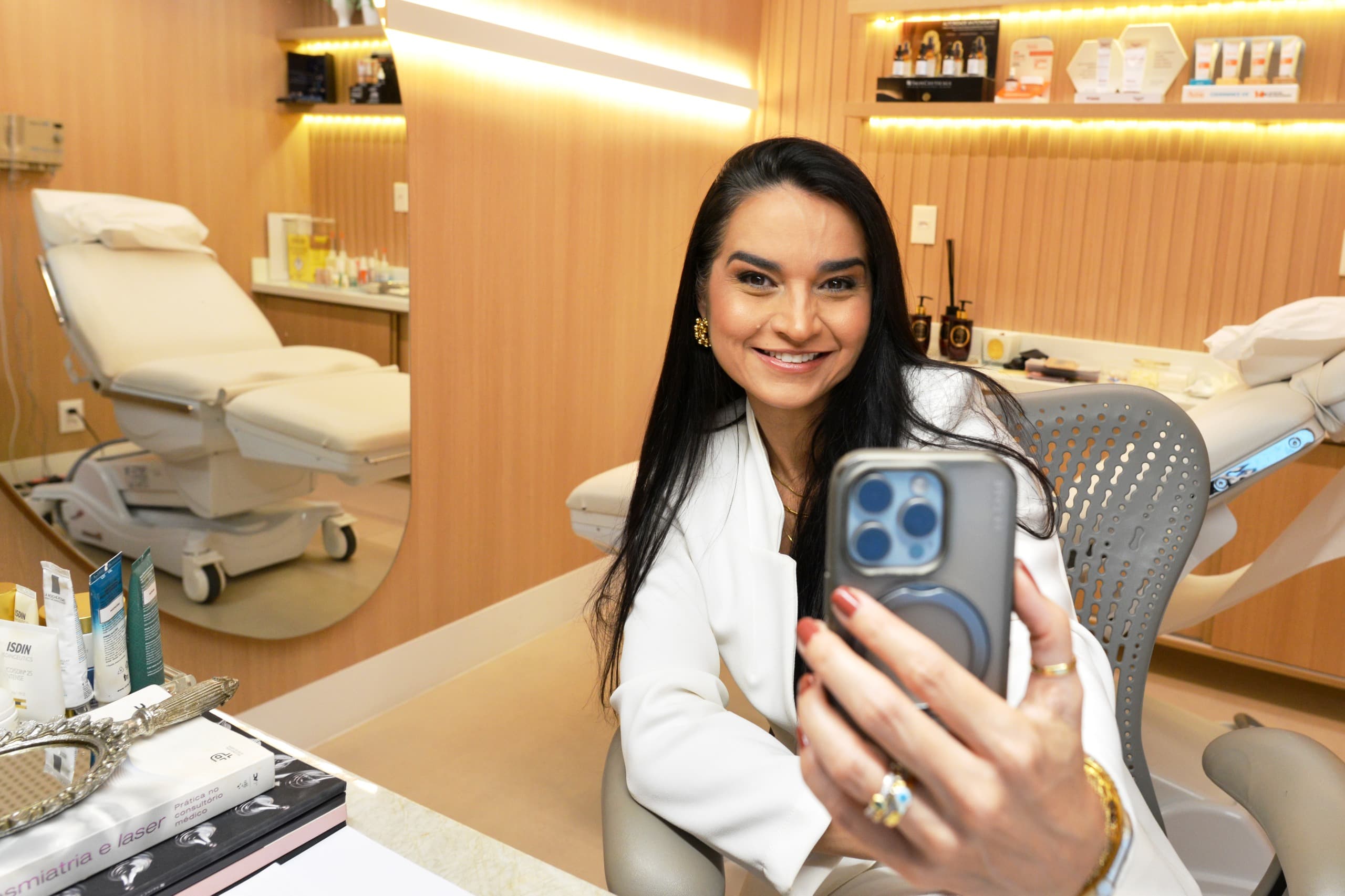 Profissionais brasileiros se adaptam à presença digital para manter relevância