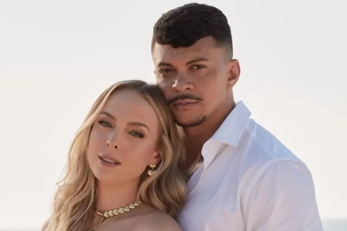 Cocielo e Tata Estaniecki se beijam em festa e reanimam rumores de reconciliação