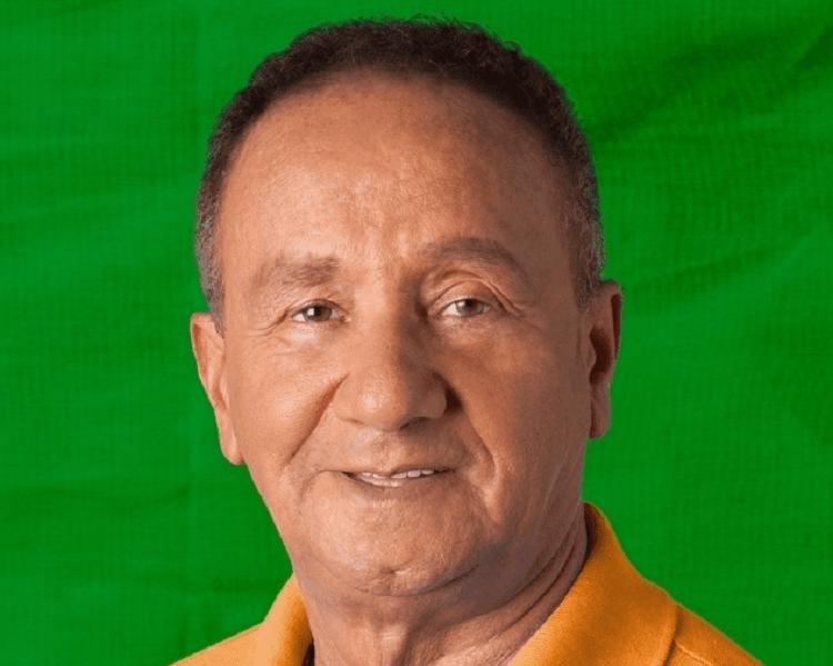 Prefeito de Palmeiras é notificado pelo TCM-BA sobre irregularidade em concurso público