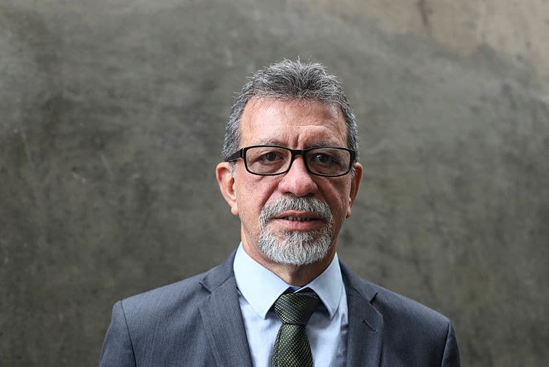 Afonso Florence reassume a Casa Civil para destinar emendas parlamentares