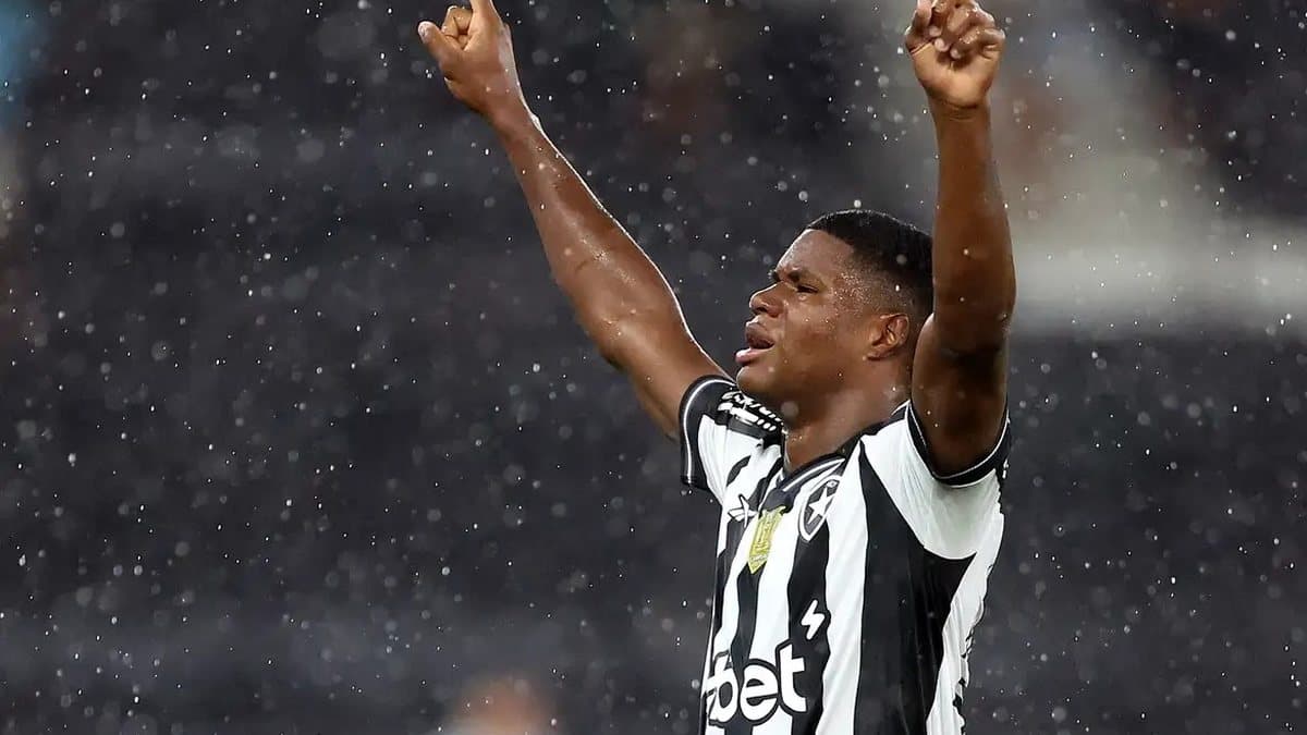 Botafogo vence Sport de virada com destaque para José Kadir na Série A