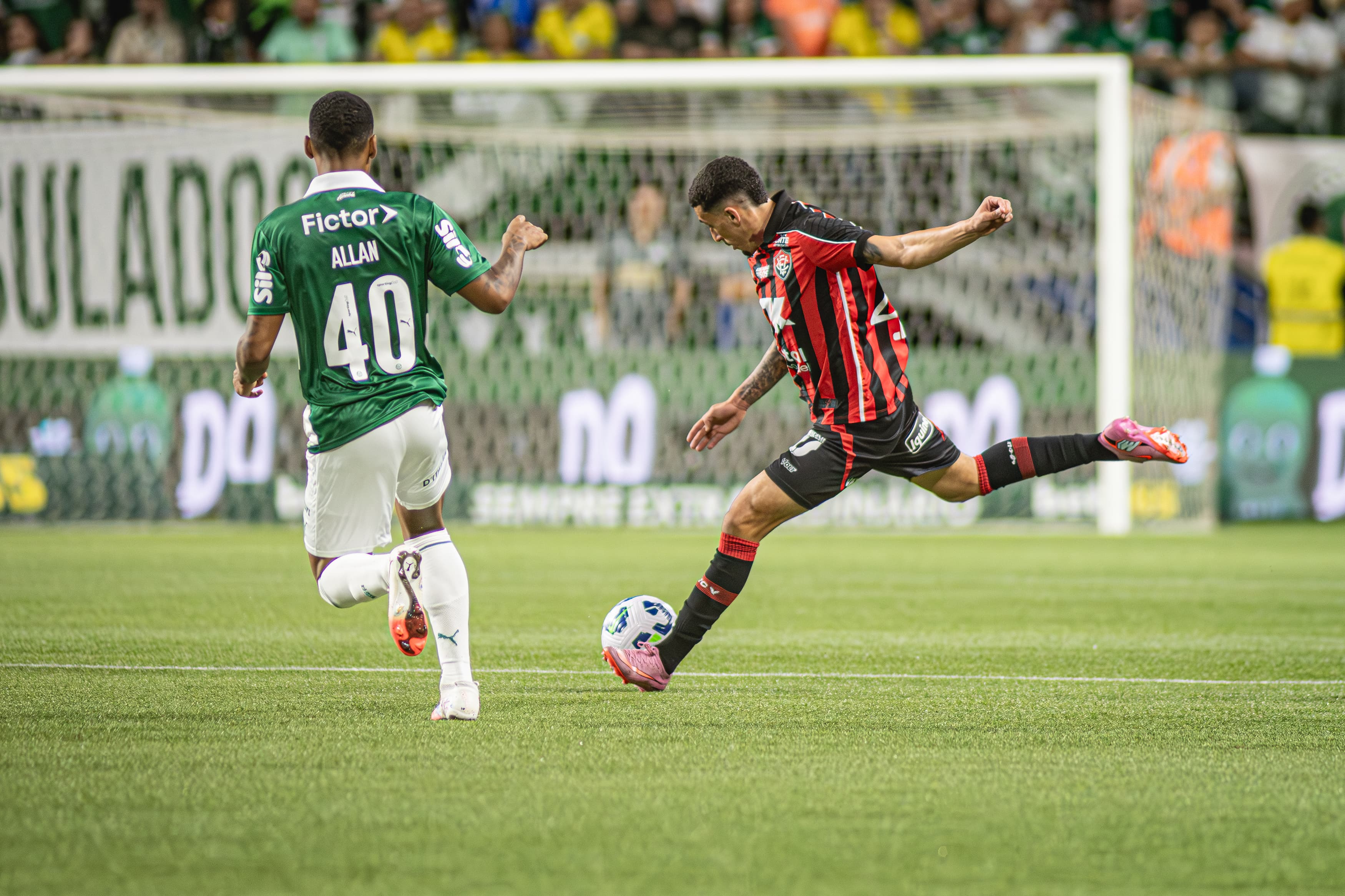 Vitória e Sport se enfrentam em duelo vital para o Z-4 do Brasileirão em Recife