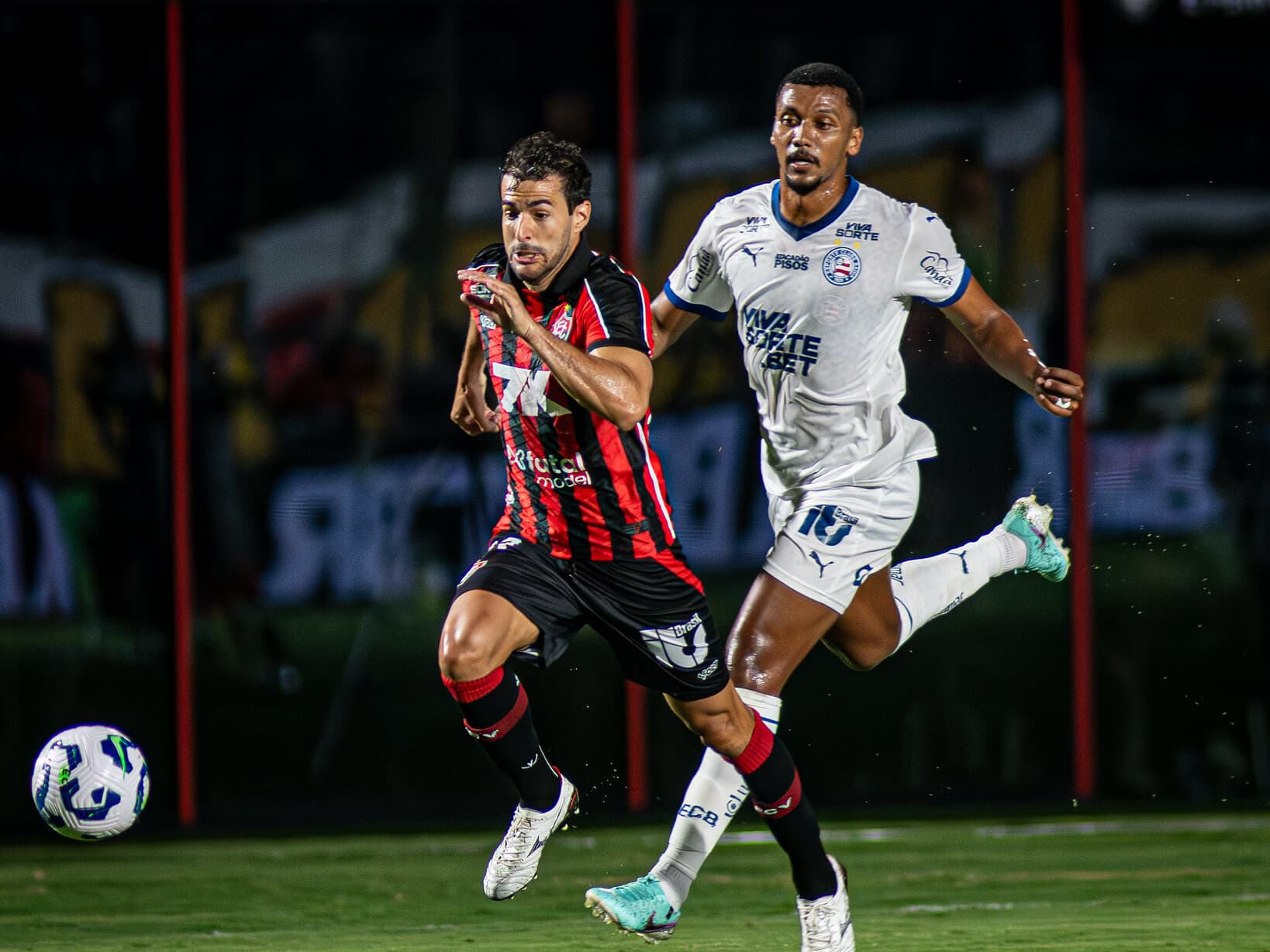 Bahia e Vitória disputam pontos no Campeonato Brasileiro em Salvador