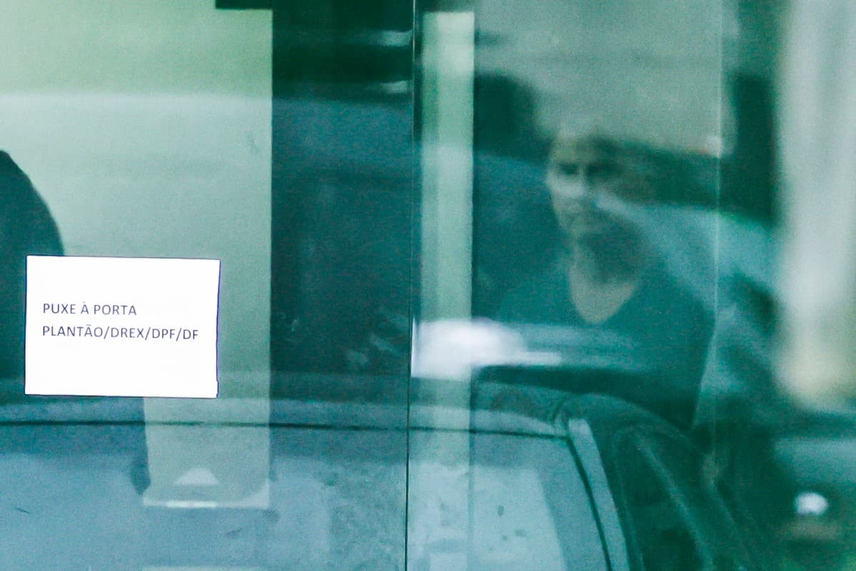 Bolsonaro é fotografado pela primeira vez após prisão na PF em Brasília