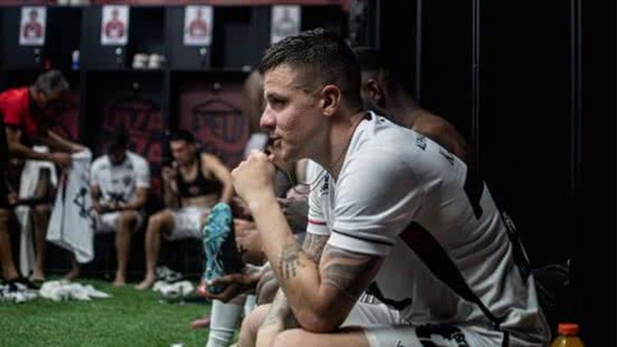 Renato Kayzer brilha e se torna artilheiro do Vitória em vitória sobre o Sport