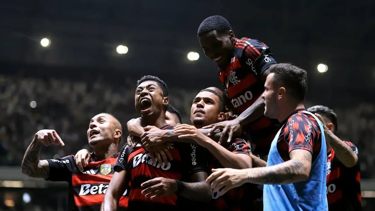Flamengo empata com Atlético-MG e se aproxima do título brasileiro em Belo Horizonte