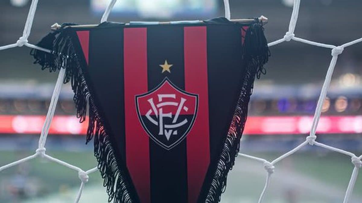 Lucas Arcanjo, goleiro do Vitória, deve retornar entre fevereiro e março de 2026