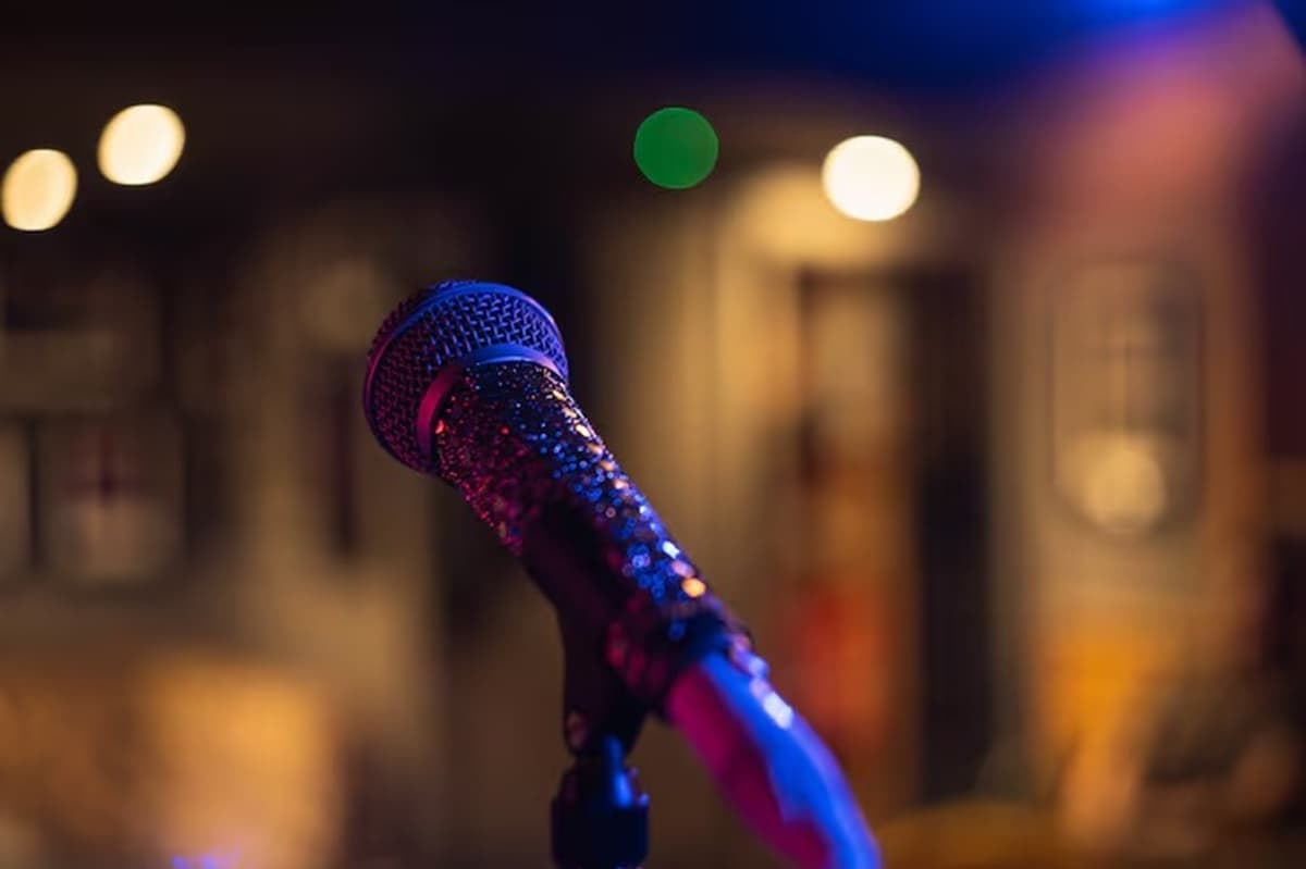 Shpat Kasapi, ídolo do pop albanês, morre aos 40 anos em Monza, Itália