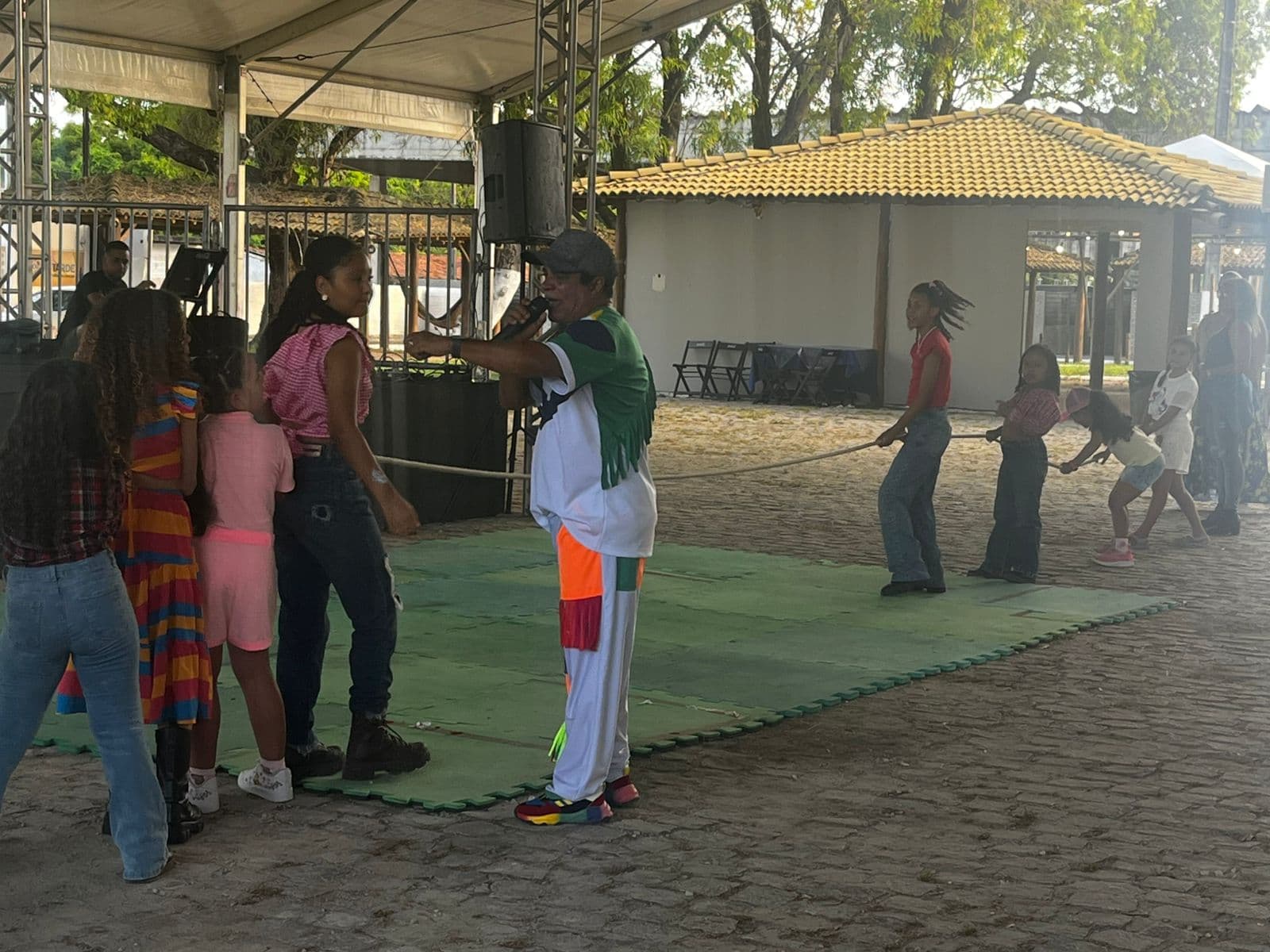 A TARDINHA oferece diversão e aprendizado para crianças na Fenagro 2025 em Salvador