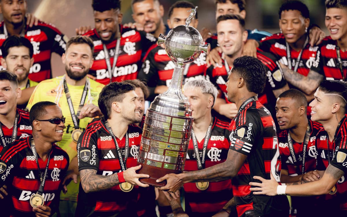 Arrascaeta é eleito craque da Libertadores de 2025 em vitória do Flamengo