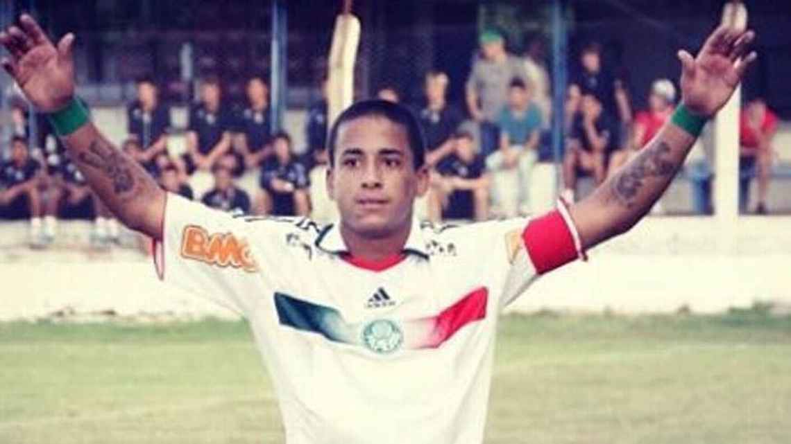 Investigação revela Romarinho, ex-jogador do Palmeiras, por manipulação de resultados e crimes financeiros em SP