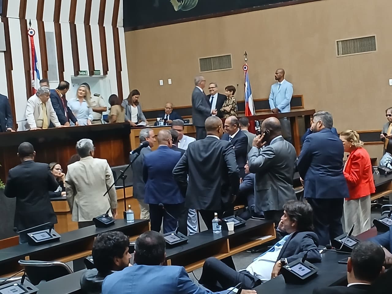 Alba aprova empréstimo de R$ 2 bilhões do governo Jerônimo Rodrigues na Bahia