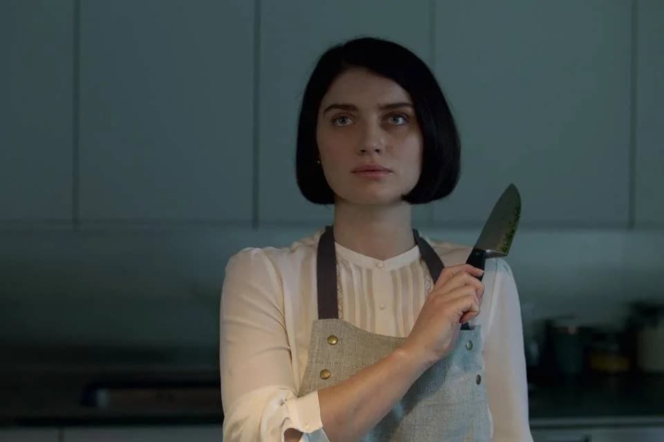 Minissérie Por Trás de Seus Olhos na Netflix tem final surpreendente e divide opiniões