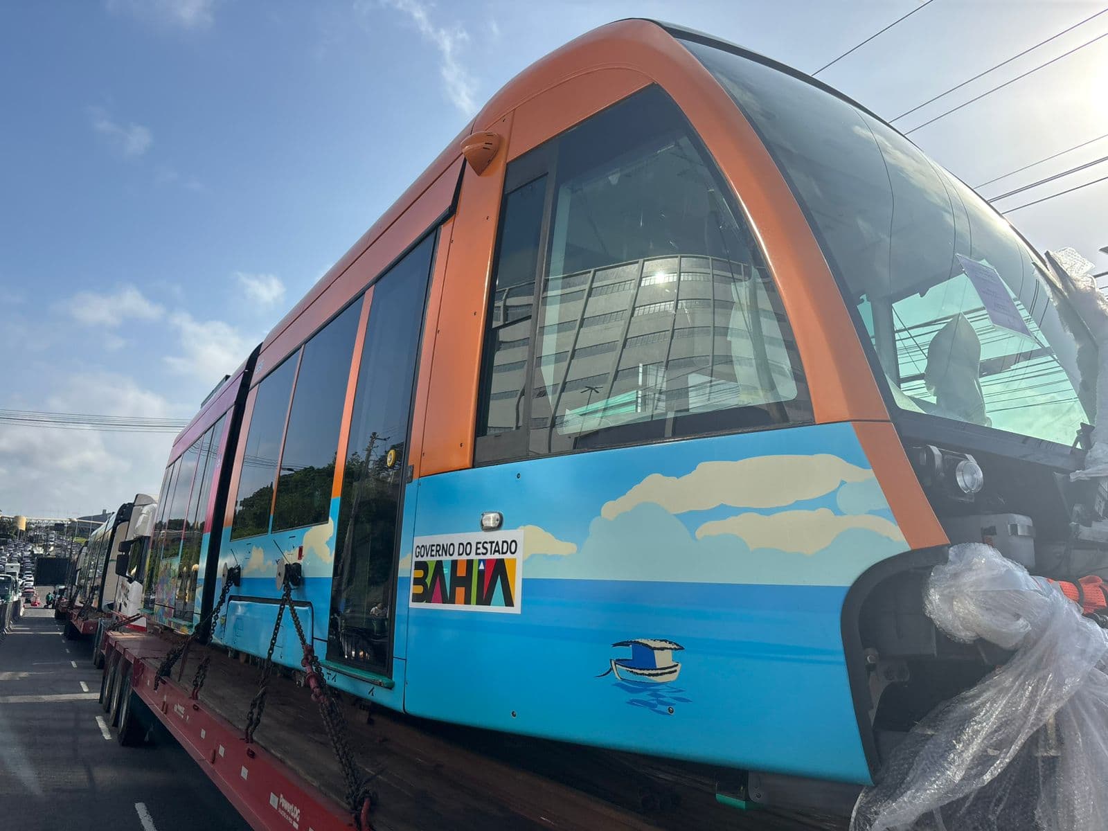Governador Jerônimo apresenta primeiro trem do VLT em Salvador com 80 km de trilhos