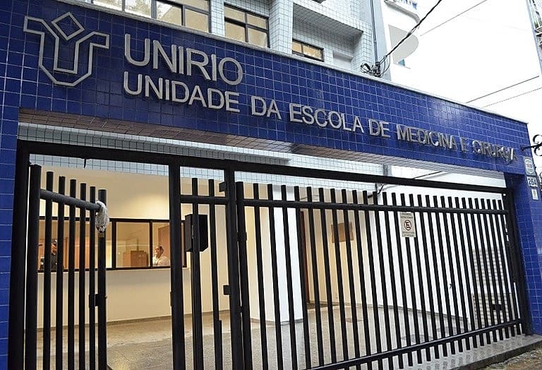 Médica Mariana Lobo vai pagar R$ 720 mil por fraudar cota na Unirio, RJ
