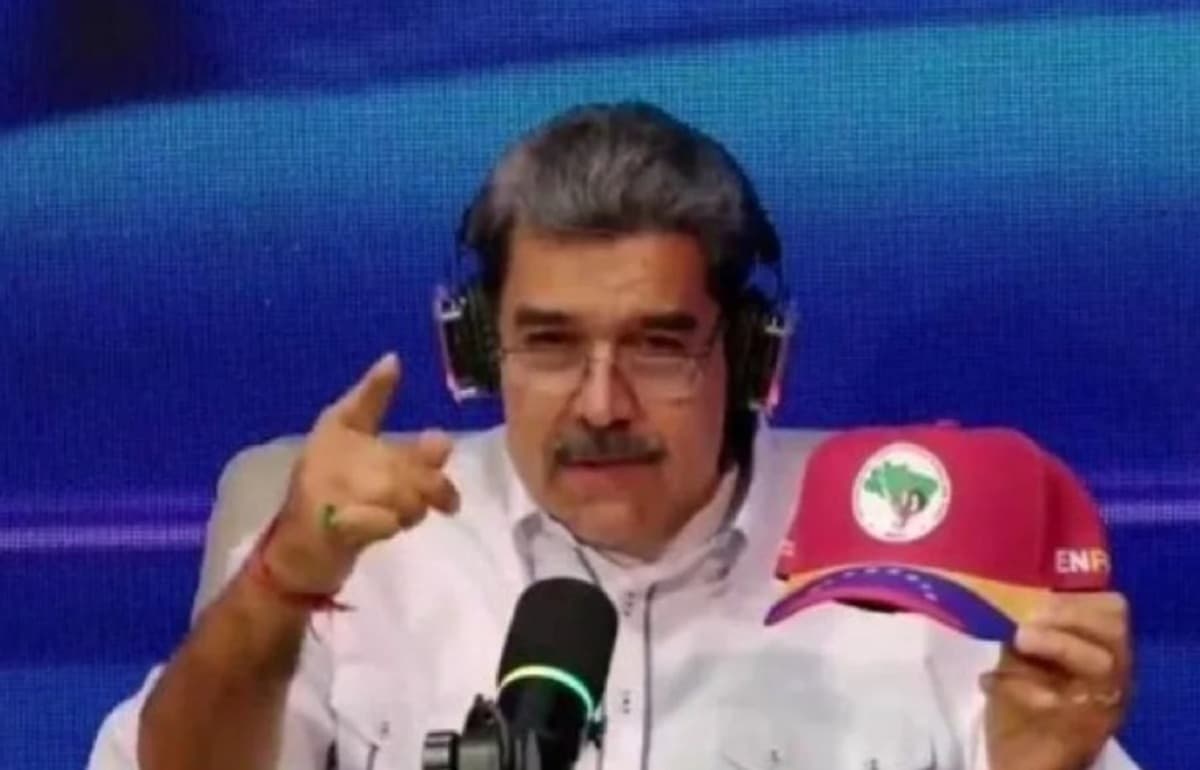 Nicolás Maduro pede apoio do Brasil em meio a tensões com os EUA por tráfico