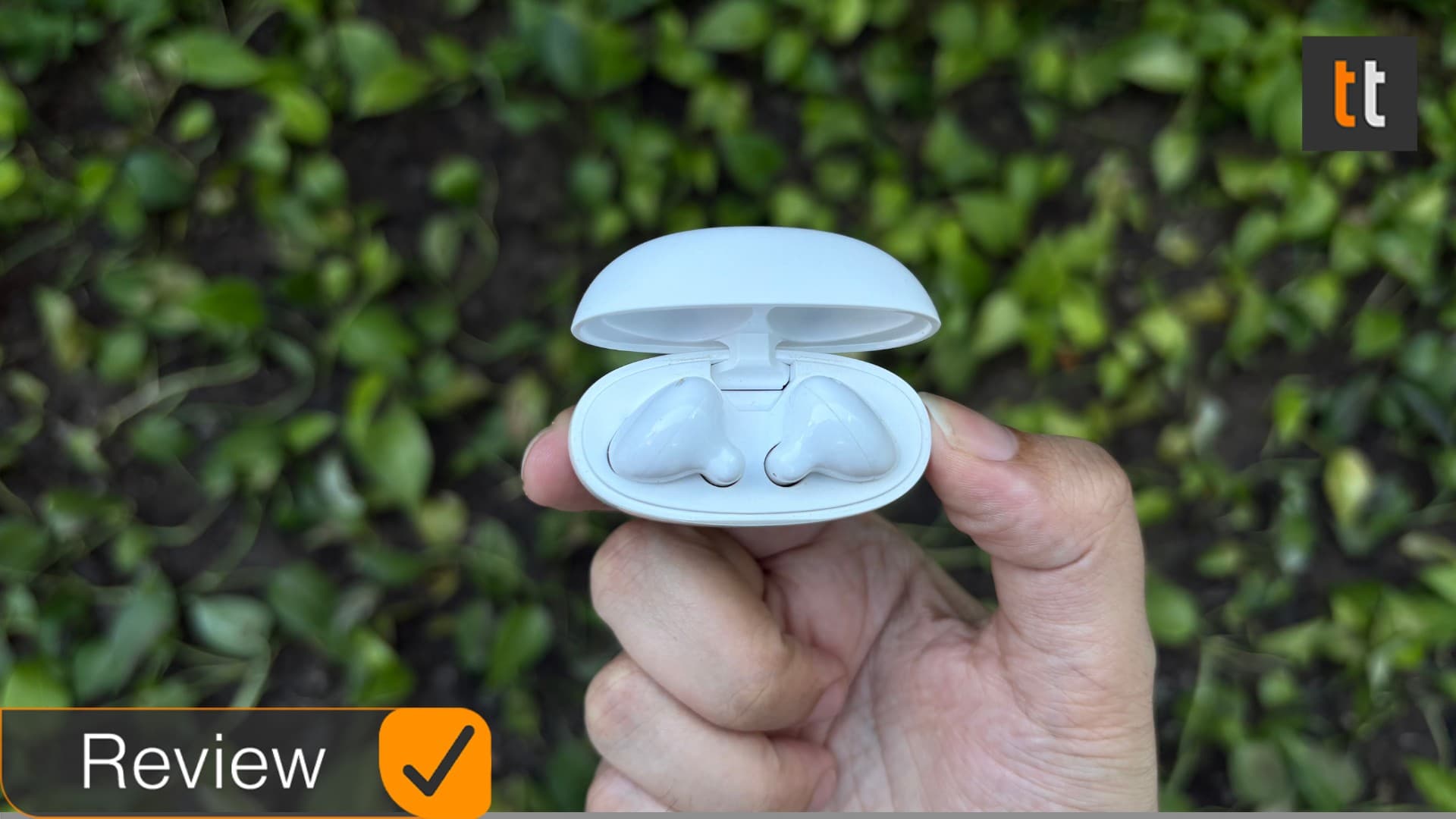 Lenovo E310: fone TWS acessível com 20h de bateria e qualidade sonora limitada