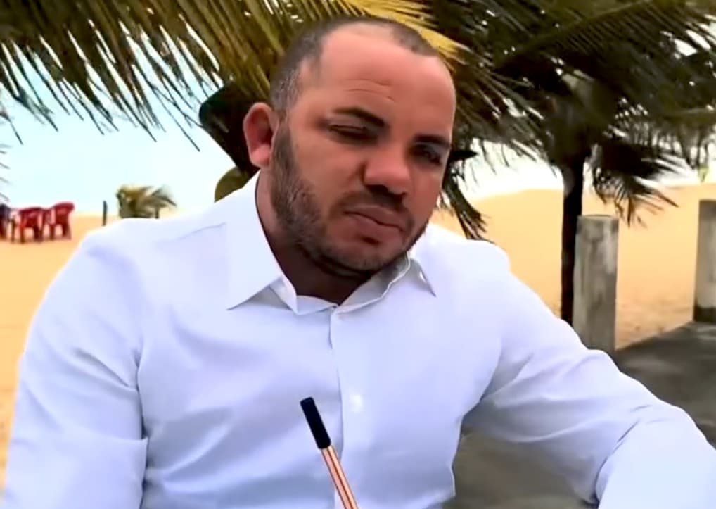 Demissões de 300 servidores geram polêmica em Santa Cruz Cabrália, Bahia