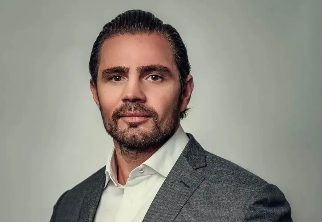 Pesquisa aponta que 94% dos brasileiros querem prisão de Daniel Vorcaro do Banco Master