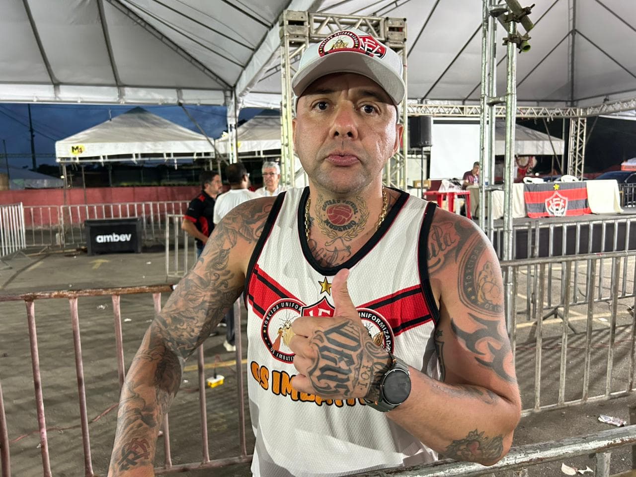 Eleições do Esporte Clube Vitória reúnem torcedores no Barradão, Bahia