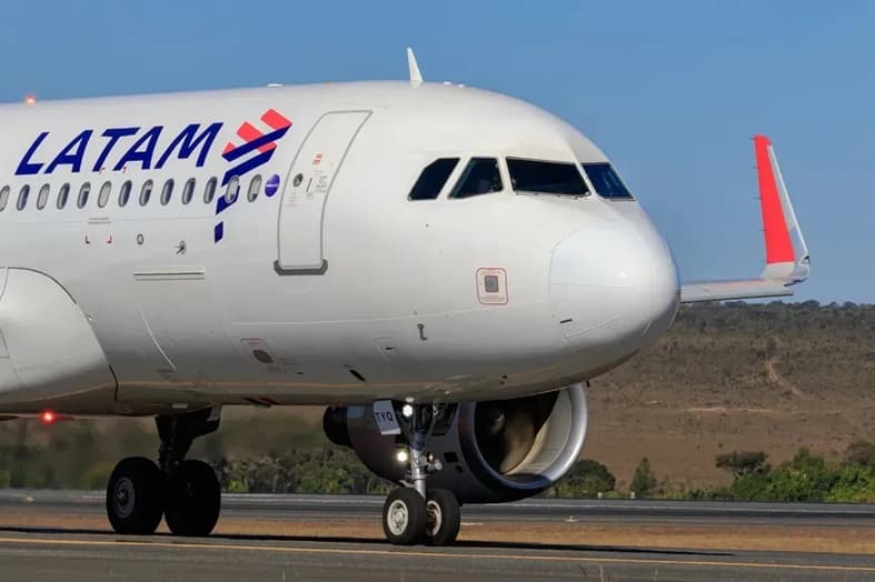 Latam Abre Vagas Para Pilotos Com Bônus De R$ 160 Mil