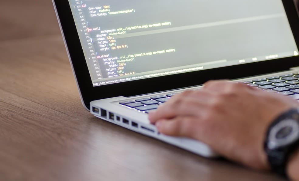 Fim de ano: criminosos aplicam 9 golpes comuns; saiba se proteger