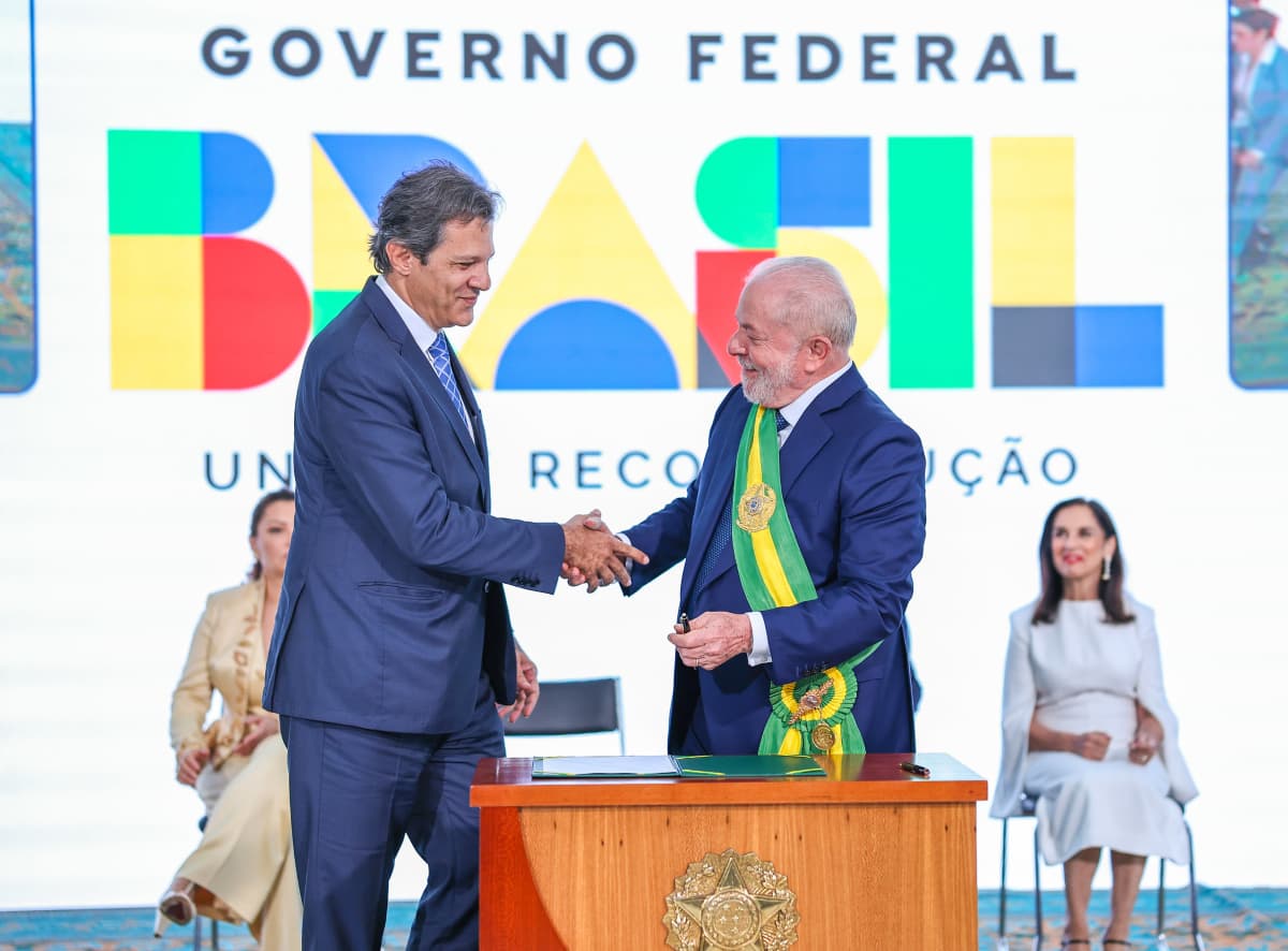 Lula projeta Haddad para 2030 e planeja Casa Civil após 2026