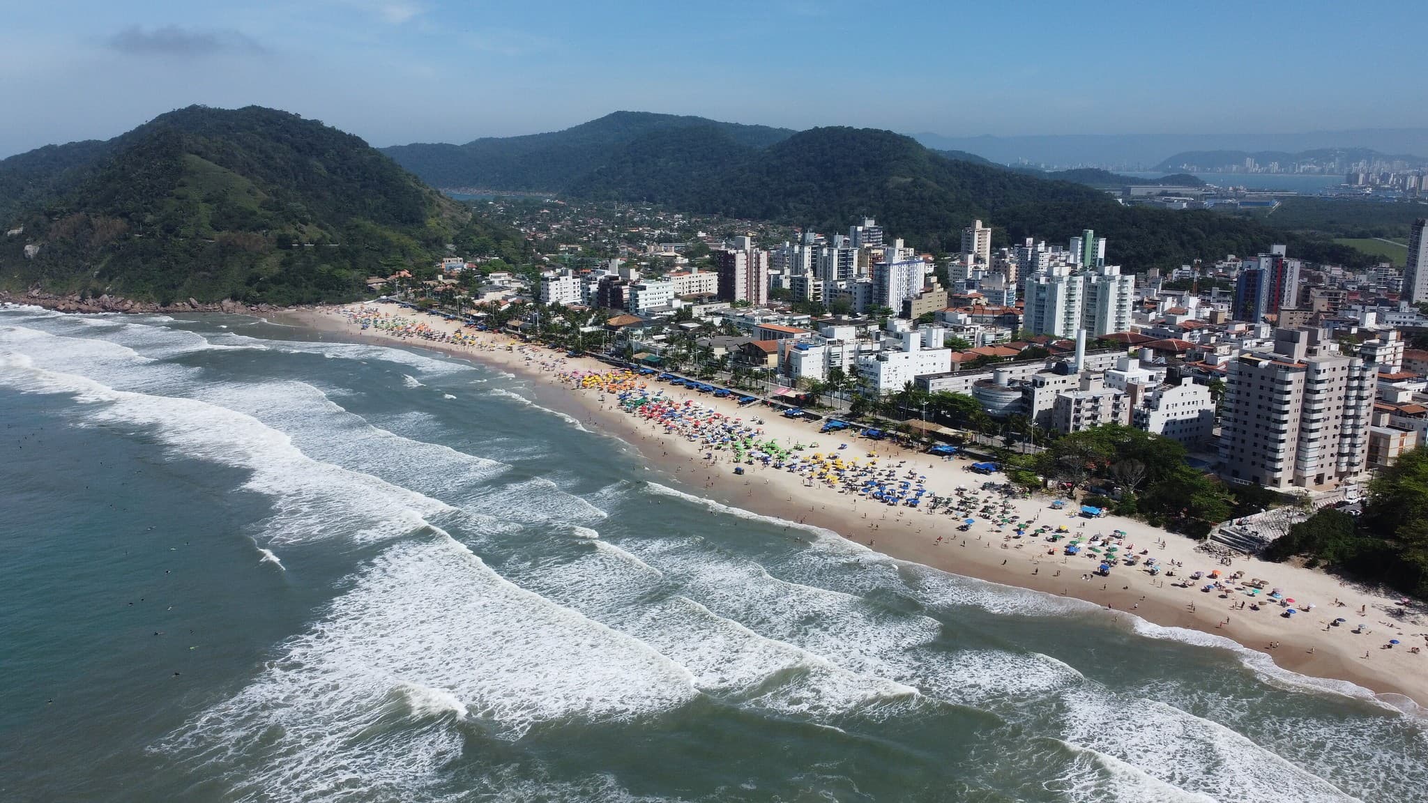 Guarujá aprova taxa de até R$ 145 para carros de turistas a partir de 2026