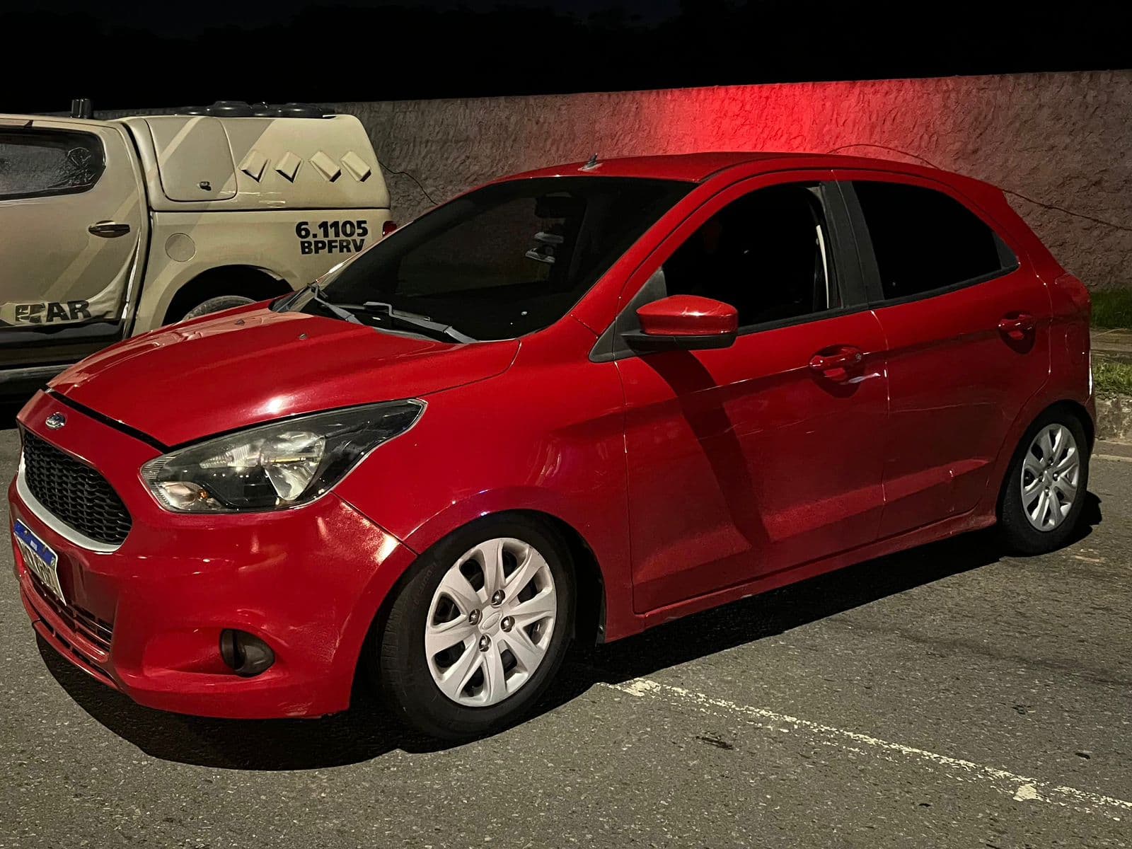 Dupla é presa em Salvador com carro roubado e placa clonada