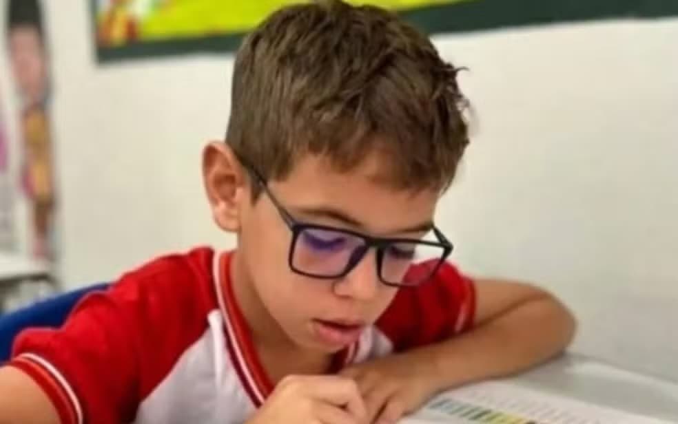 Criança morre após choque elétrico em enfeite de Natal na Bahia