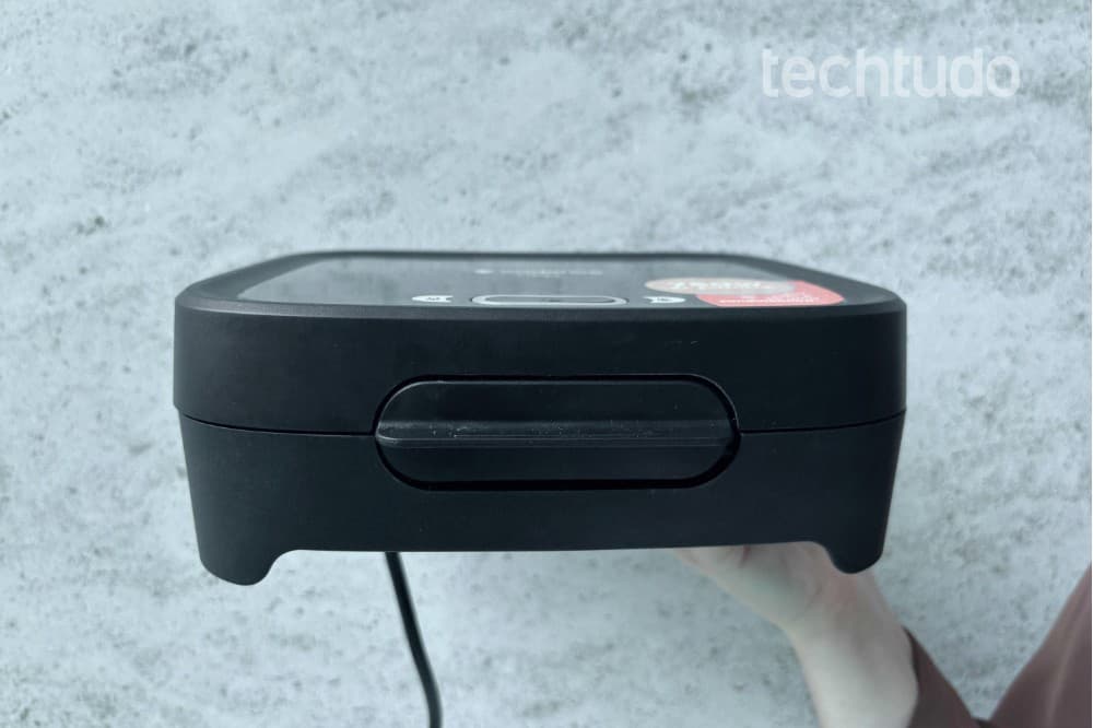 Sanduicheira Cadence SAN400: Simples, compacta e com bom preço