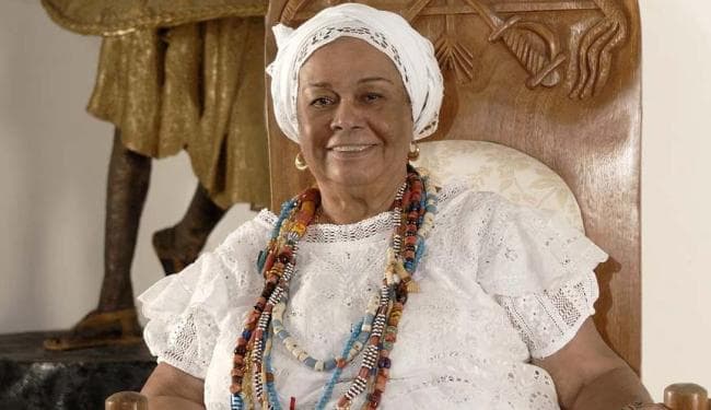 Mãe Carmem de Oxalá, líder do Gantois, morre em Salvador aos 96 anos