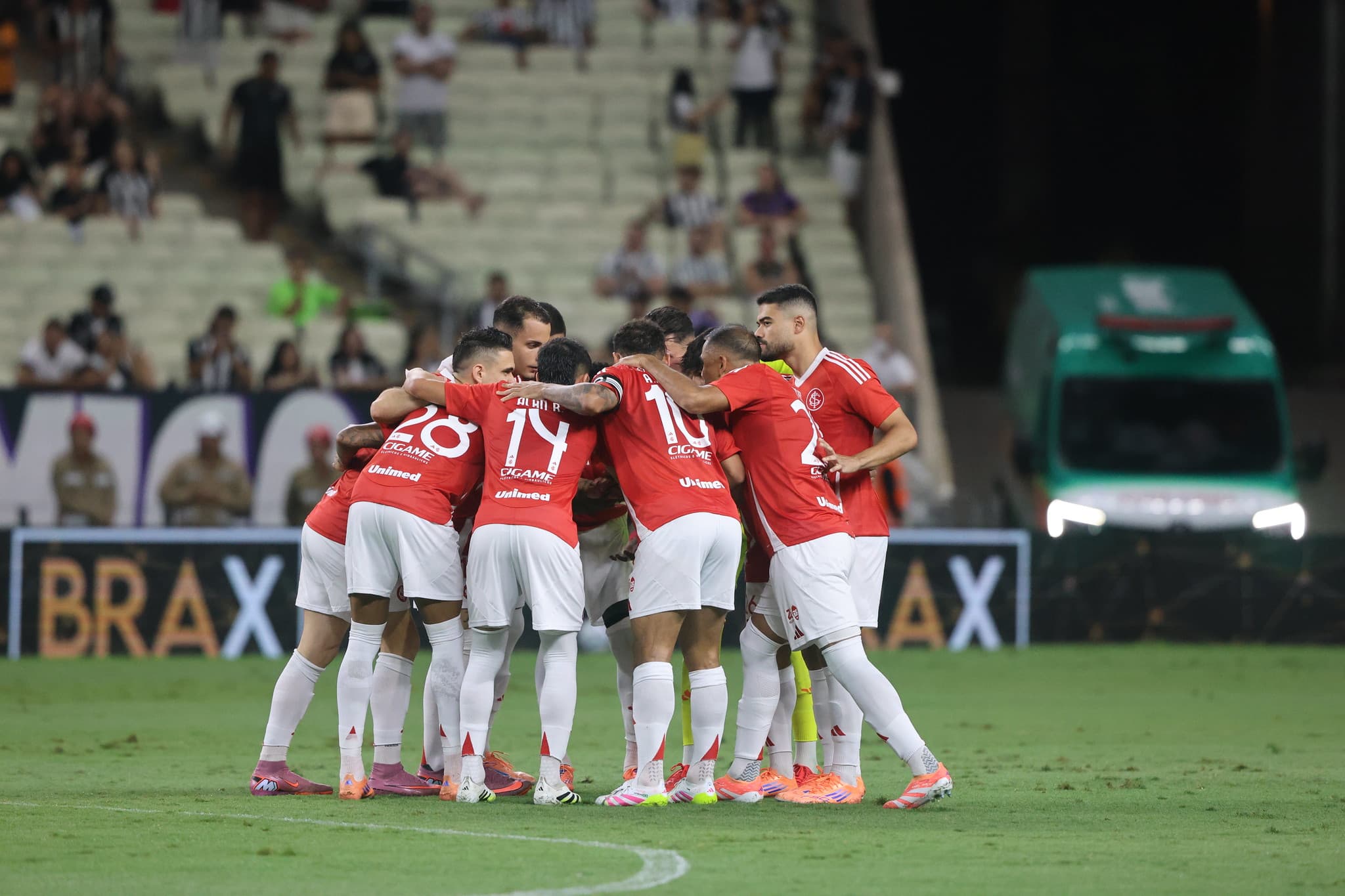 Bahia Sonda Bruno Gomes, Versátil Lateral do Internacional