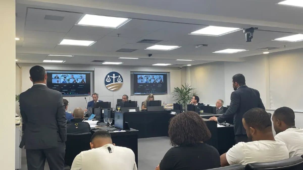 Vitória contrata Mateusinho, lateral com passado em esquema de apostas