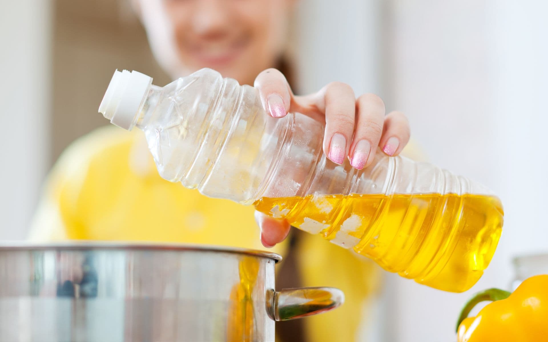 Vinagre branco vira aliado para acabar com mau cheiro em casa