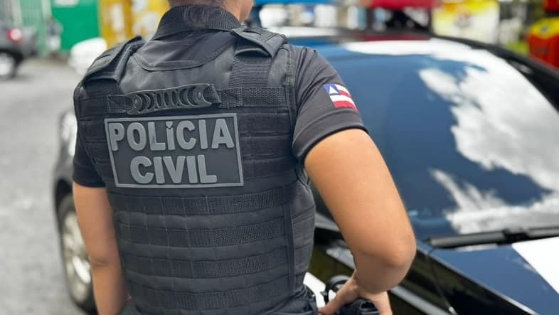 Mulher é presa em Pirajá por roubo e organização criminosa