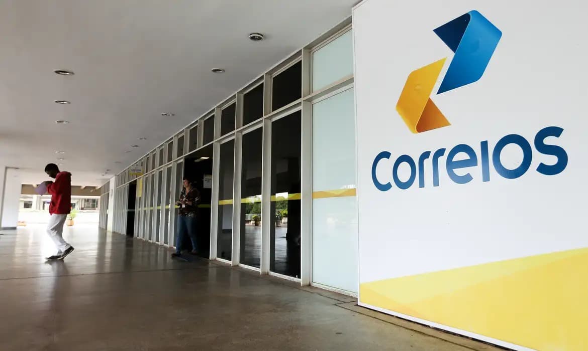 Correios recebem R$ 10 bilhões para reforçar caixa e pagar salários