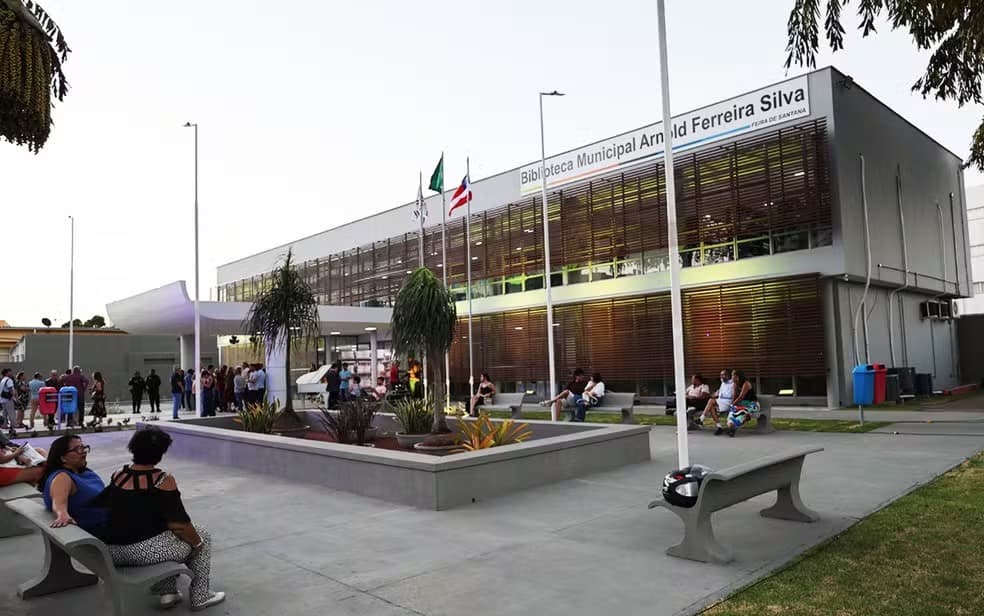 Biblioteca histórica reabre em Feira de Santana após seis anos