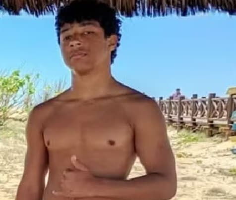 Adolescente morre após cair de colchão inflável em lagoa de Campos dos Goytacazes