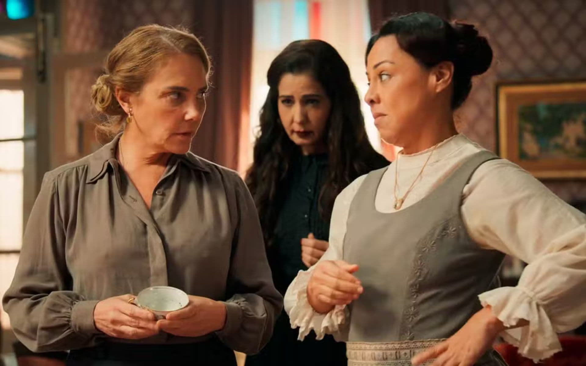 Atriz Cristiane Amorim desabafa sobre xenofobia na TV