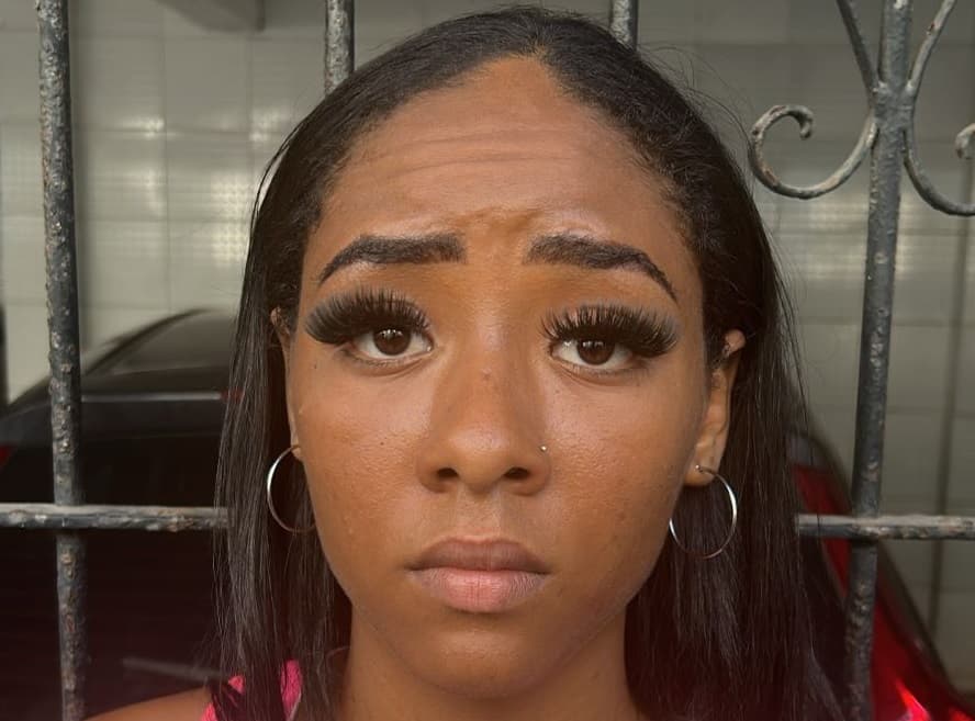 Mulher é presa com moto clonada e maconha na Barra, em Salvador