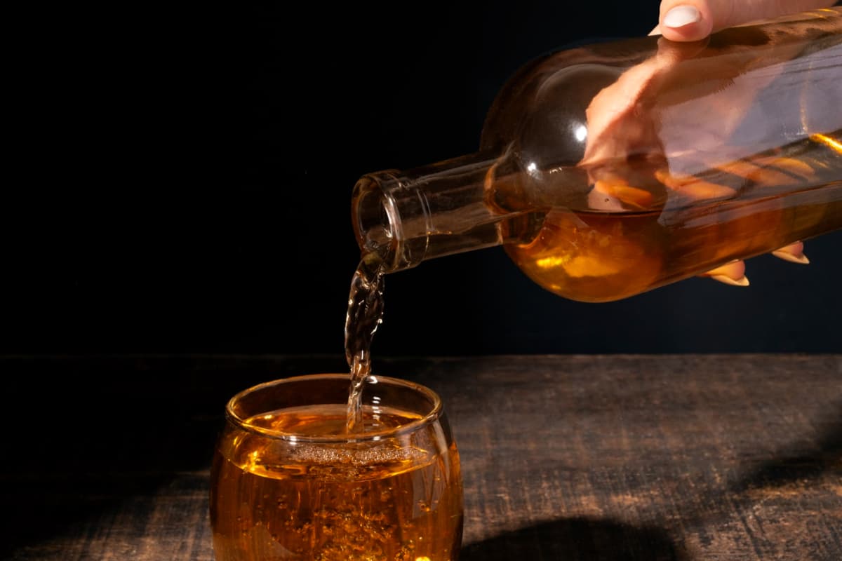 Abrasel contesta proibição de destilados na Bahia após morte por metanol