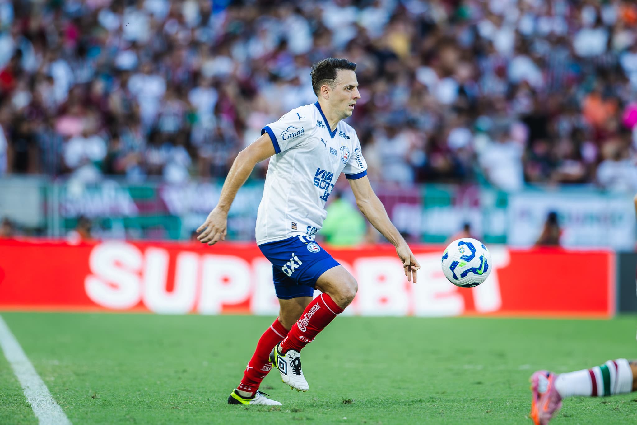 Bahia anuncia saída de Santi Arias; Clube agradece lateral colombiano