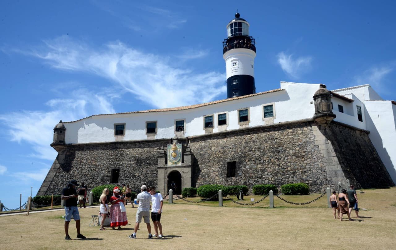 Verão 2026: Salvador espera 3,6 milhões de turistas e aquece economia