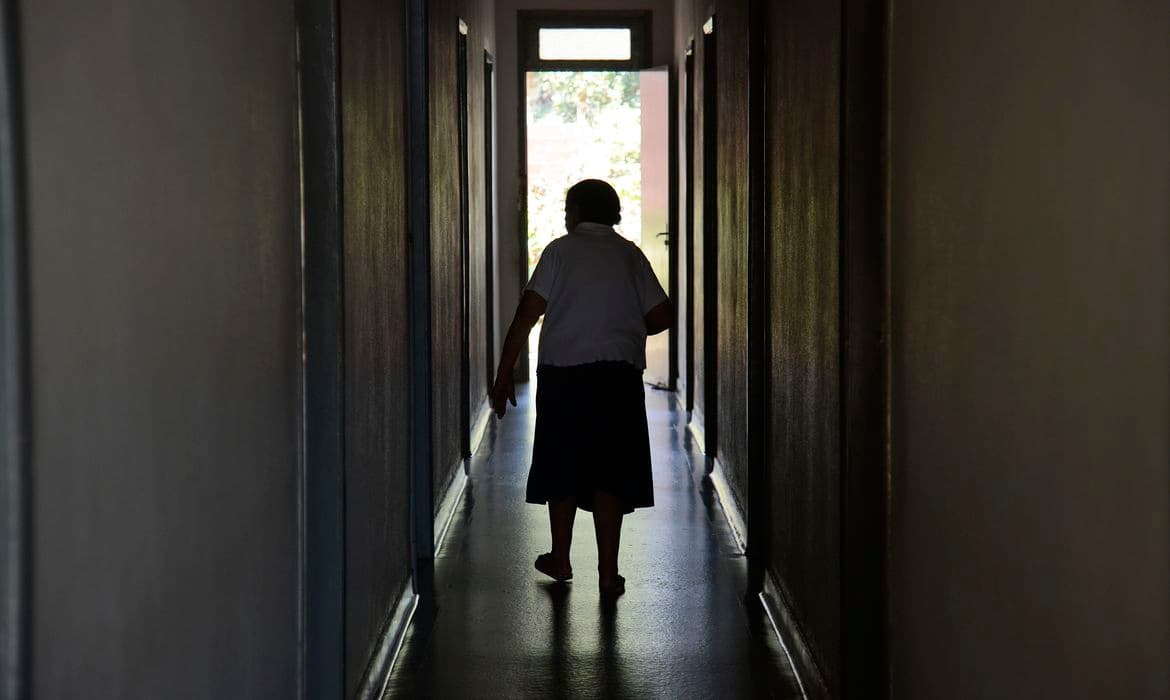 Anvisa aprova Leqembi: Novo remédio para Alzheimer oferece esperança