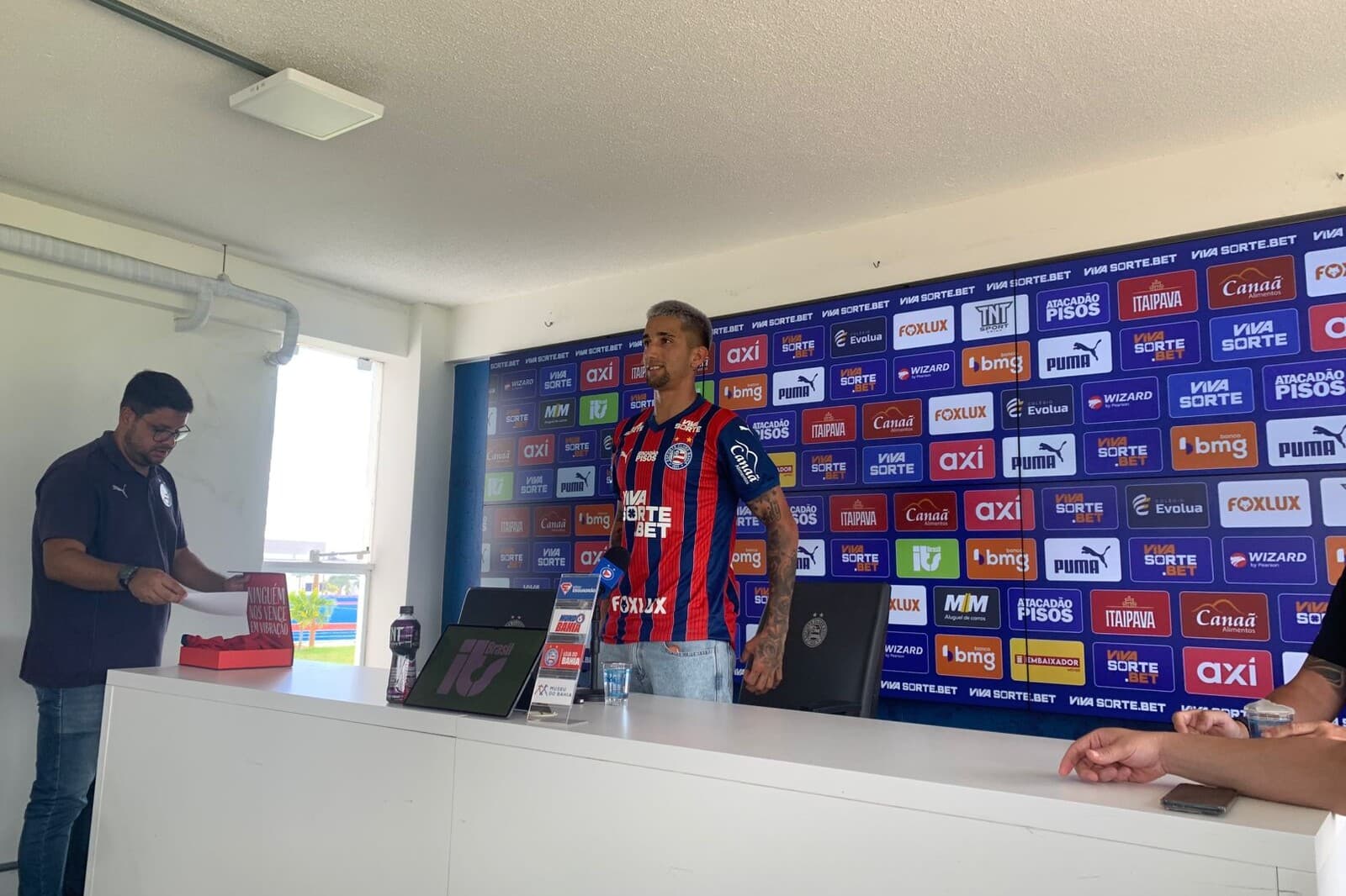 Novo atacante Kike Oliveira ressalta importância do grupo no Bahia